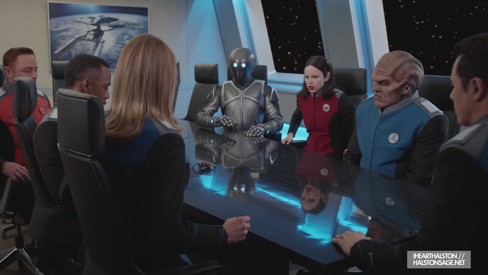 iHeartHalston_HalstonSageNet_TheOrville1x10Screencaps_641.jpg