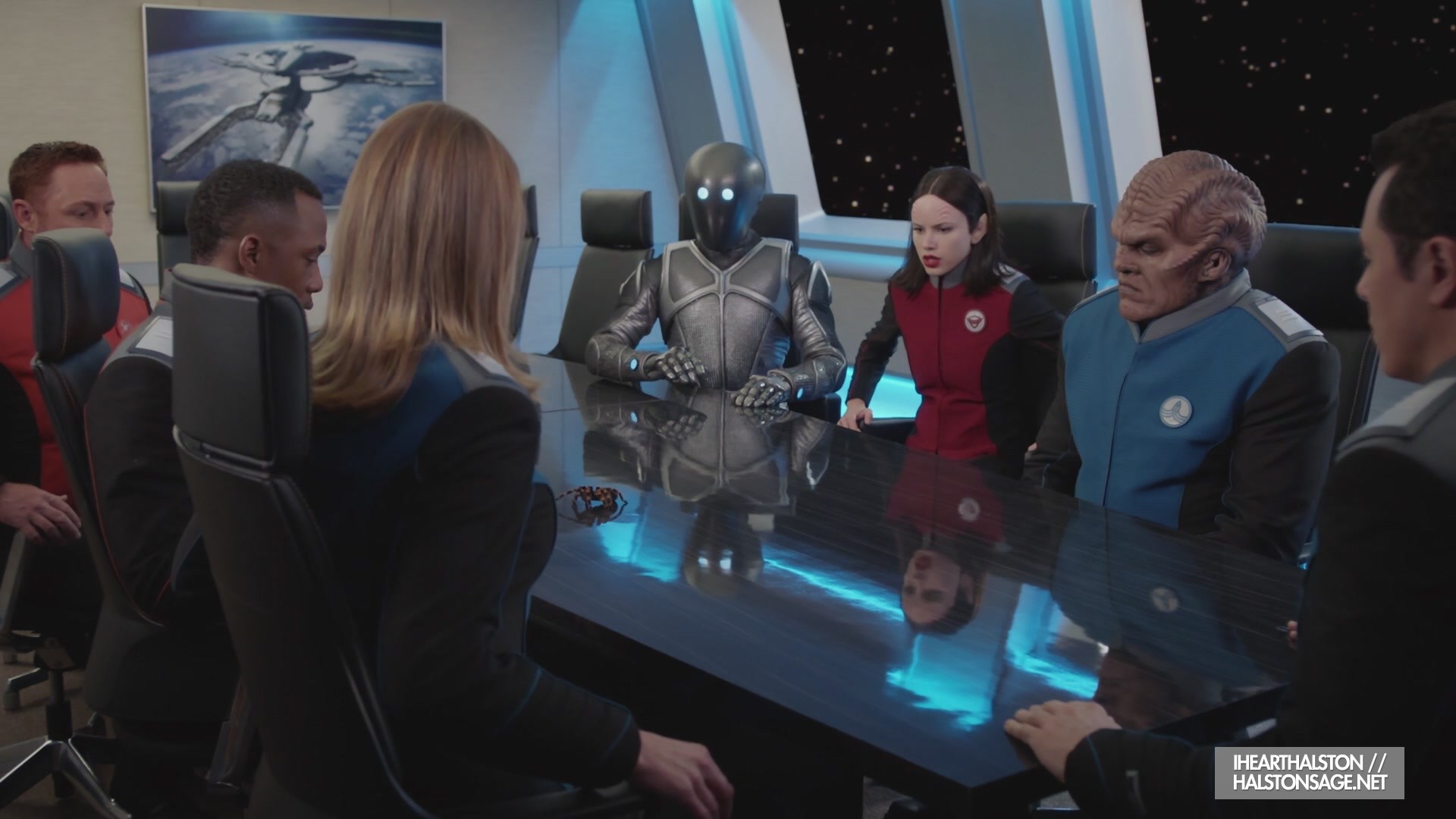 iHeartHalston_HalstonSageNet_TheOrville1x10Screencaps_642.jpg