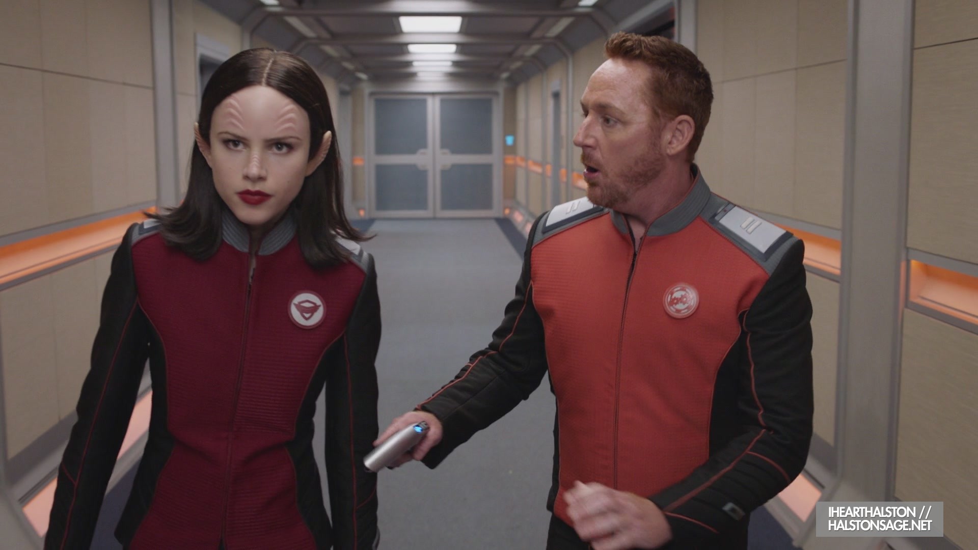 iHeartHalston_HalstonSageNet_TheOrville1x10Screencaps_670.jpg