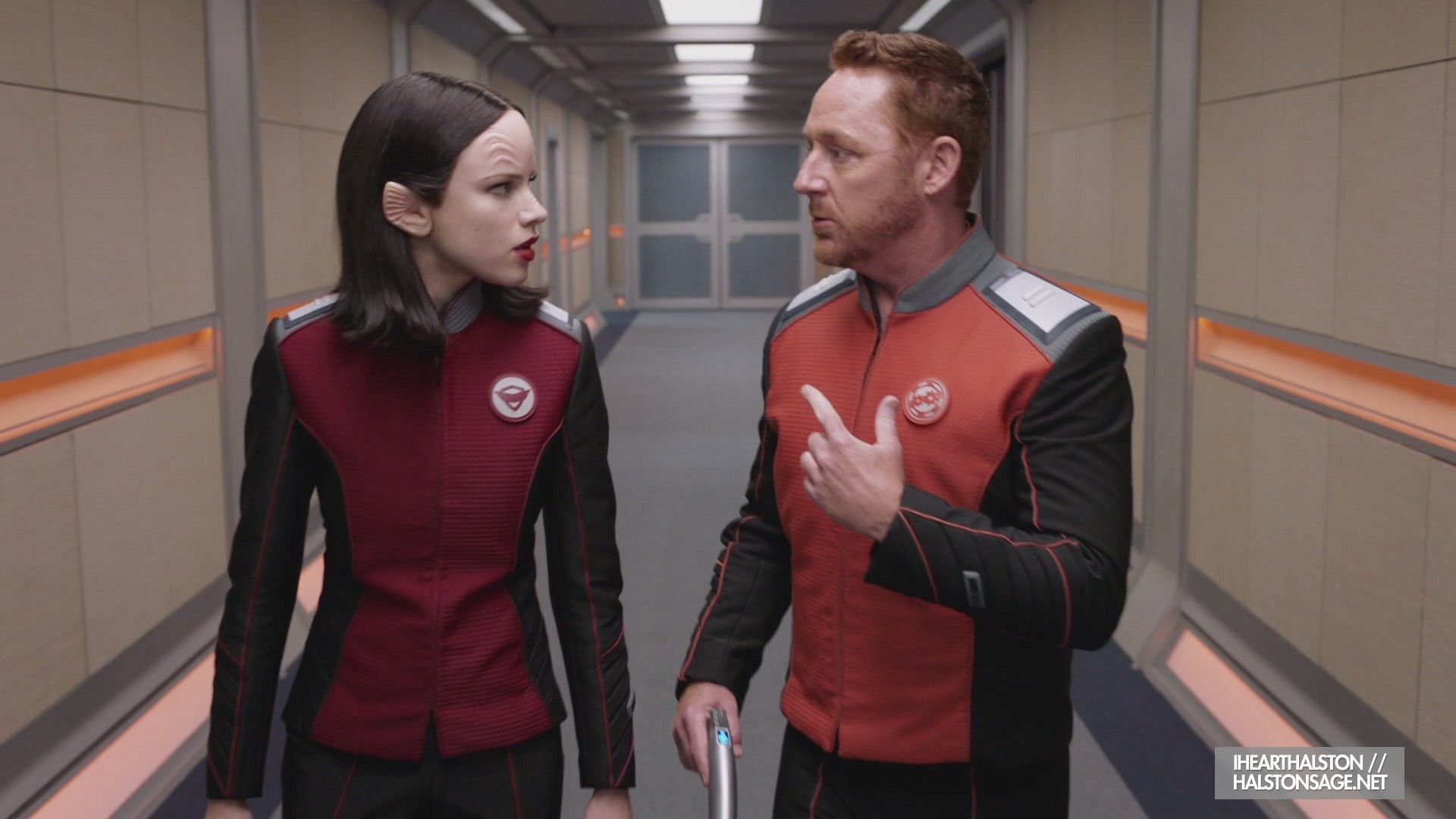 iHeartHalston_HalstonSageNet_TheOrville1x10Screencaps_672.jpg