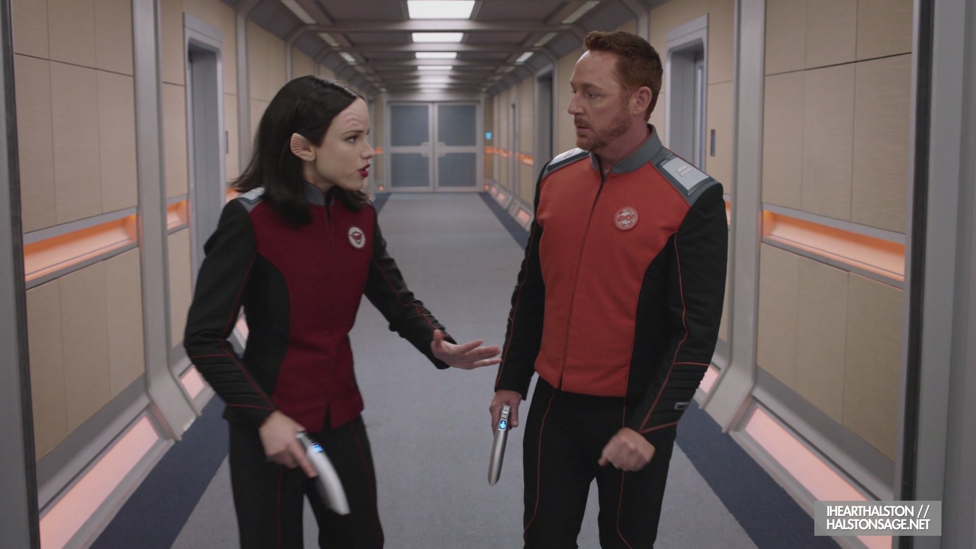 iHeartHalston_HalstonSageNet_TheOrville1x10Screencaps_680.jpg