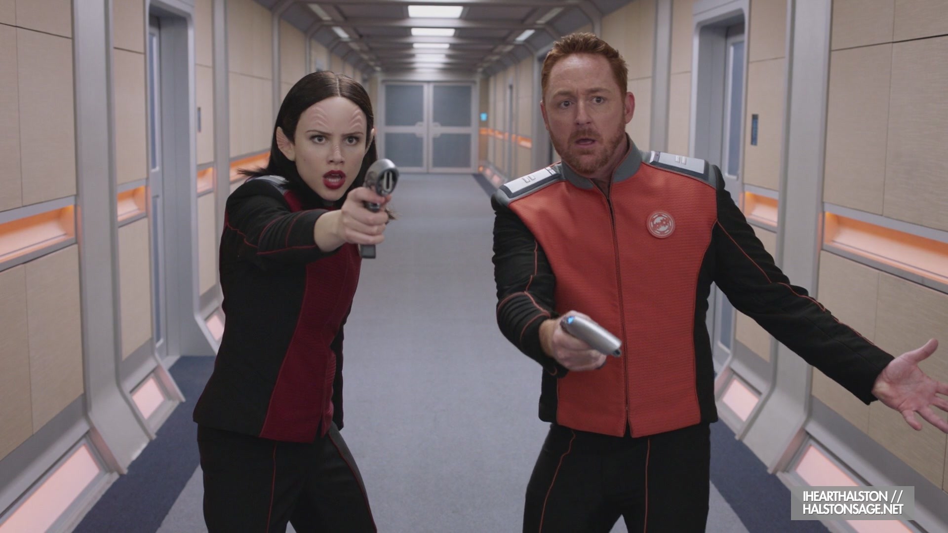 iHeartHalston_HalstonSageNet_TheOrville1x10Screencaps_708.jpg