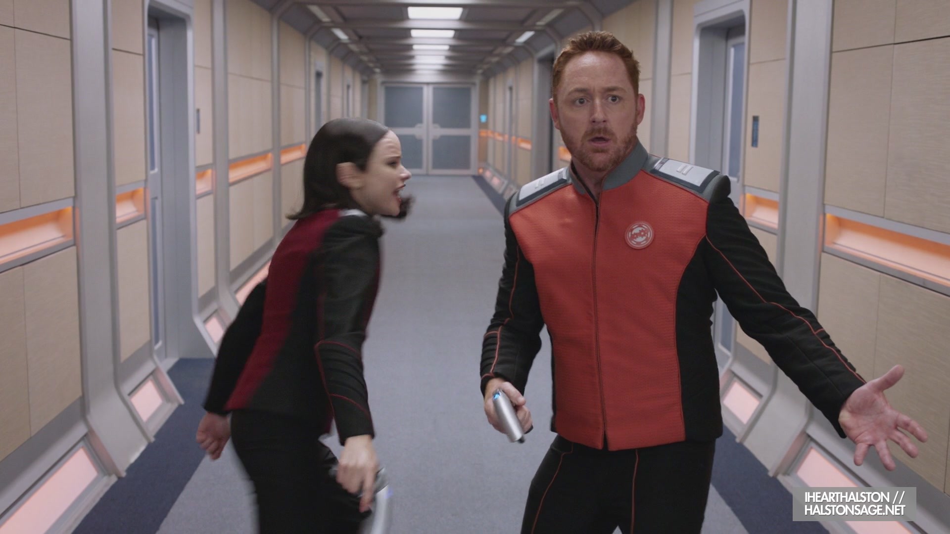 iHeartHalston_HalstonSageNet_TheOrville1x10Screencaps_709.jpg