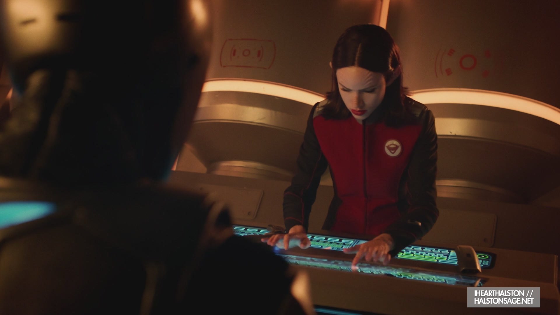 iHeartHalston_HalstonSageNet_TheOrville1x10Screencaps_906.jpg