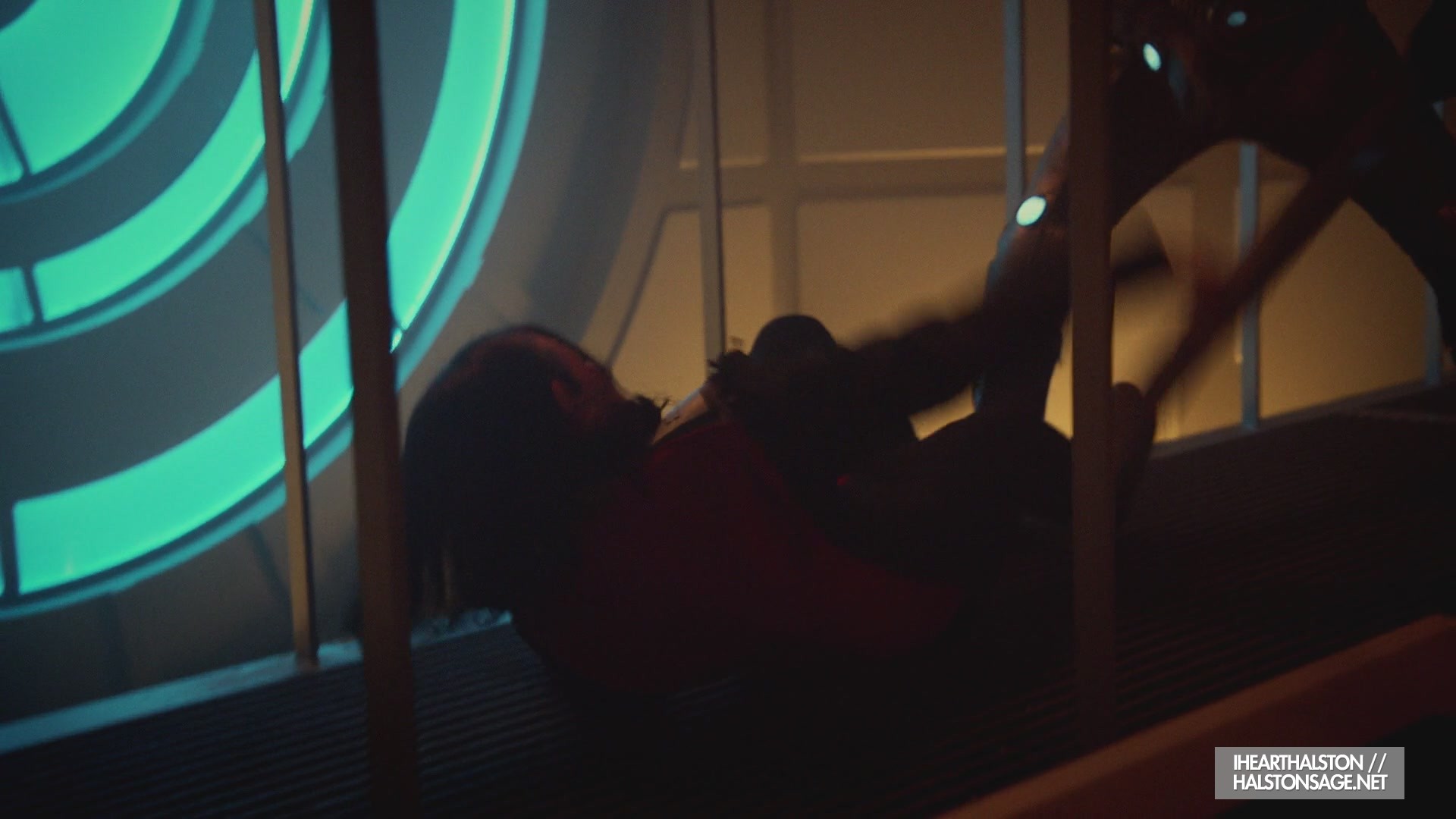 iHeartHalston_HalstonSageNet_TheOrville1x10Screencaps_945.jpg