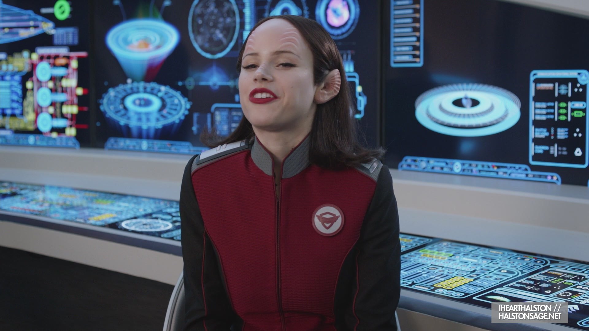 iHeartHalston_HalstonSageNet_TheOrville1x11Screencaps_006.jpg