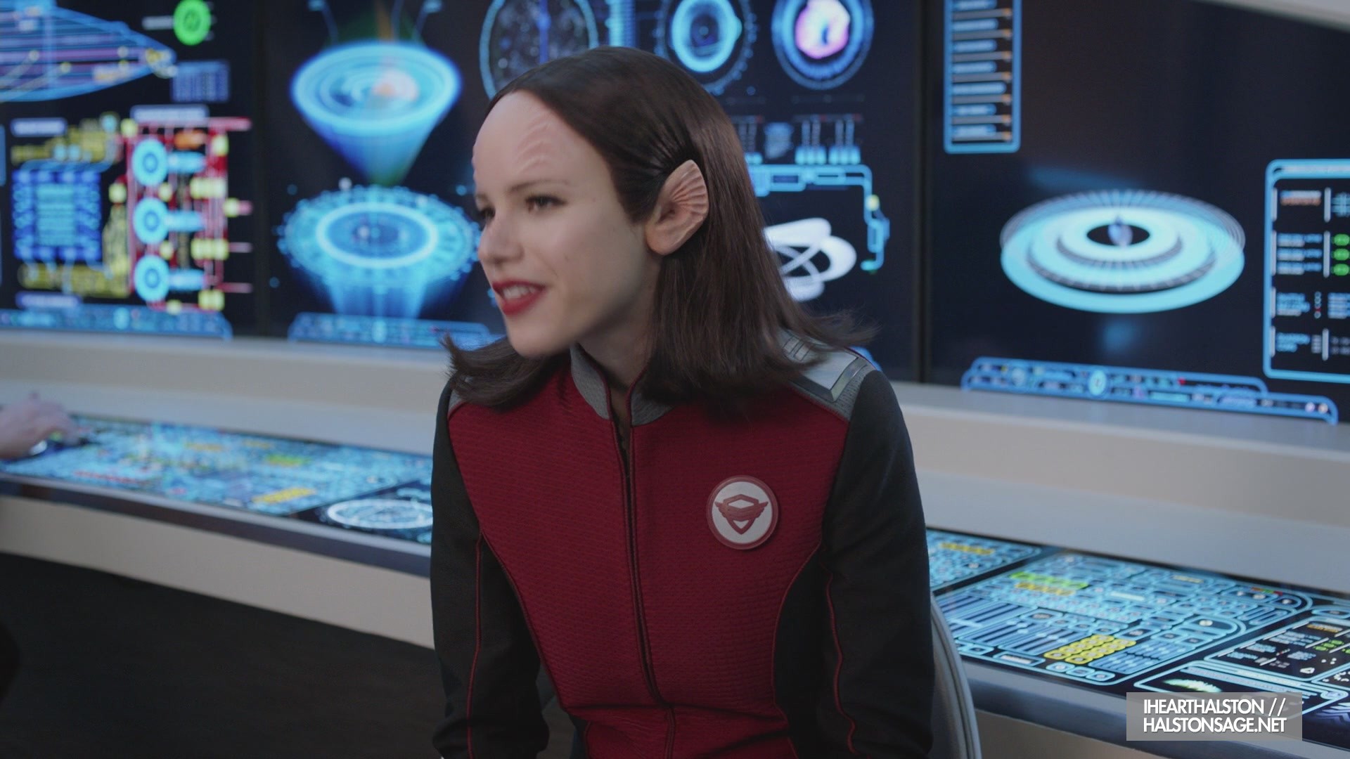 iHeartHalston_HalstonSageNet_TheOrville1x11Screencaps_007.jpg