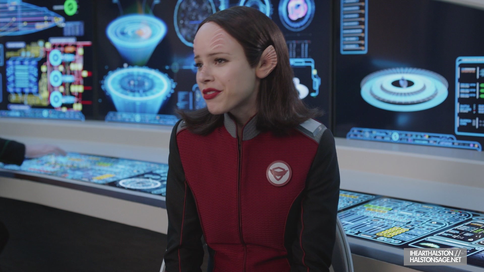 iHeartHalston_HalstonSageNet_TheOrville1x11Screencaps_009.jpg