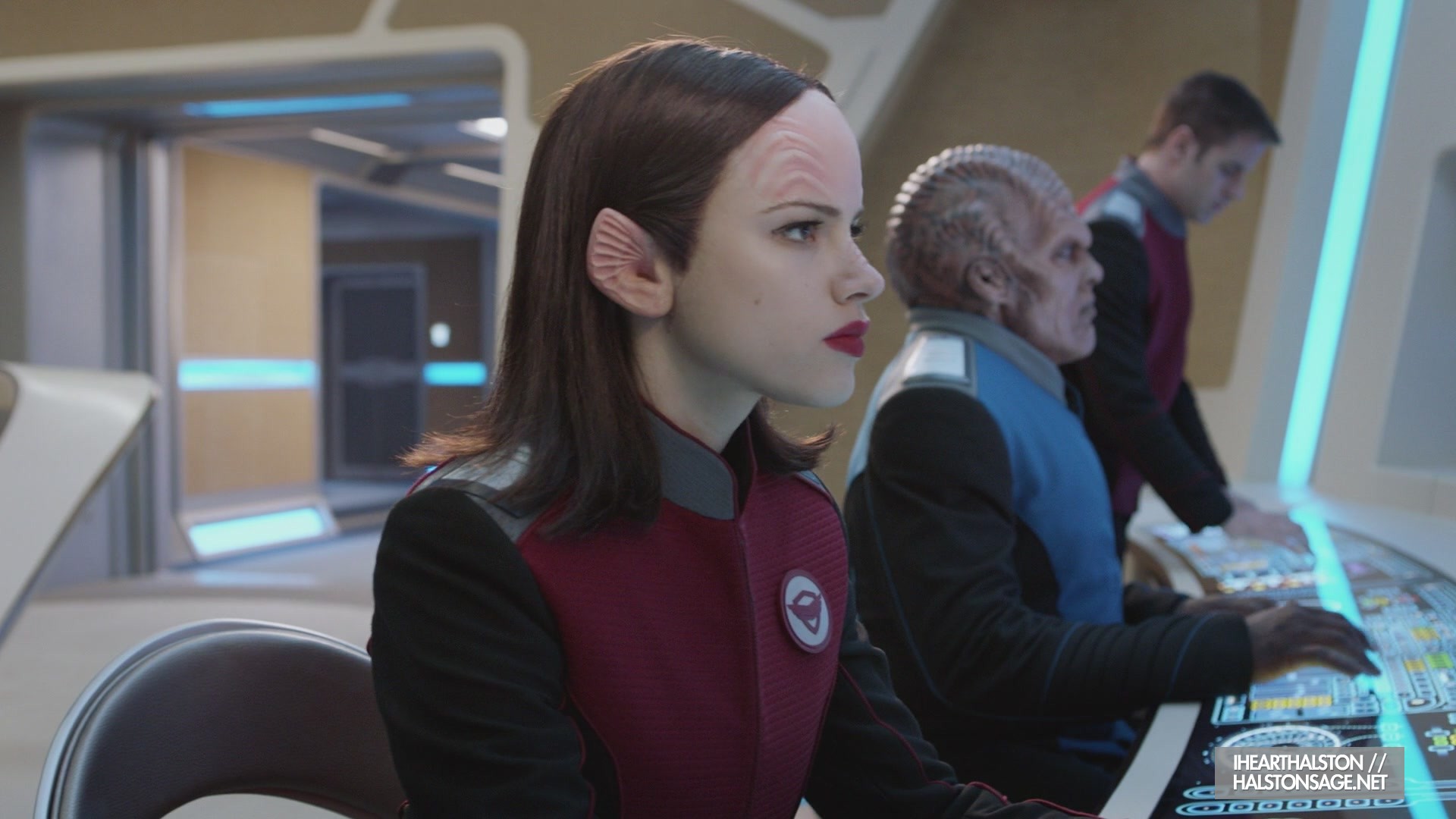 iHeartHalston_HalstonSageNet_TheOrville1x11Screencaps_013.jpg