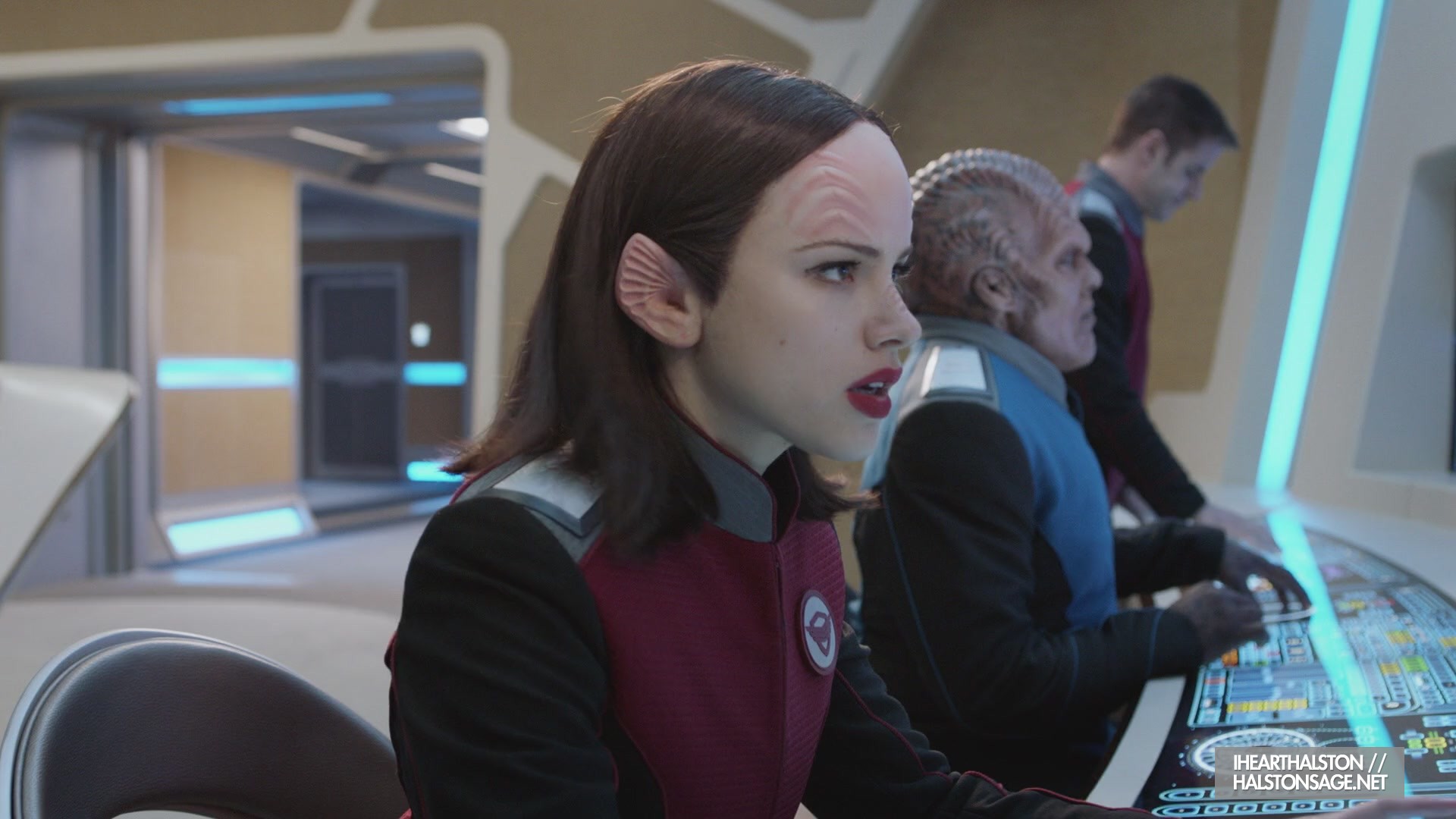 iHeartHalston_HalstonSageNet_TheOrville1x11Screencaps_016.jpg