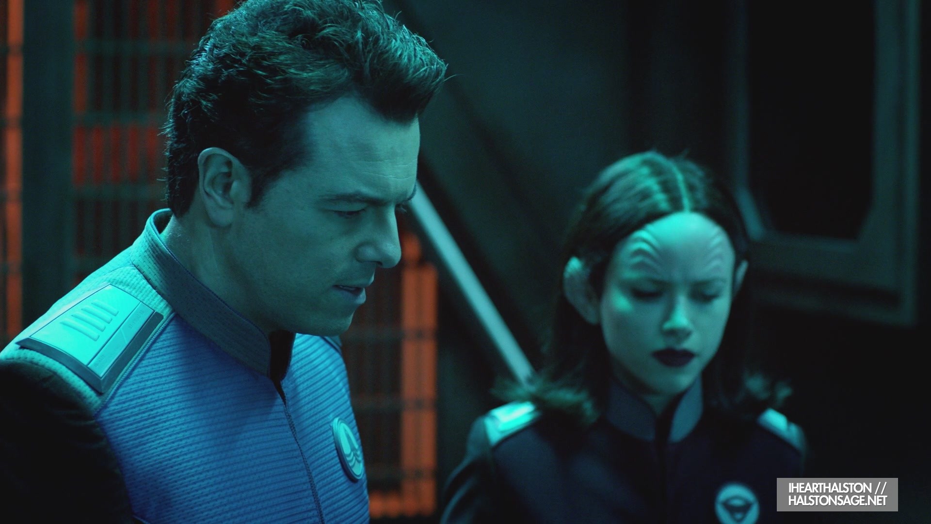 iHeartHalston_HalstonSageNet_TheOrville1x11Screencaps_034.jpg