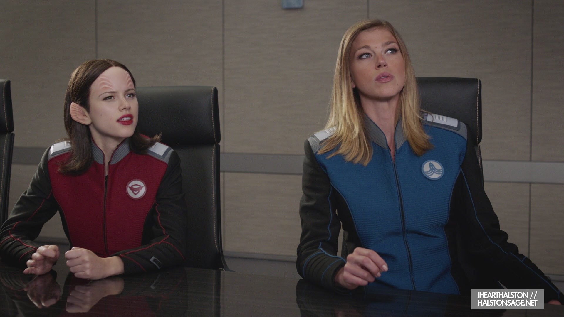 iHeartHalston_HalstonSageNet_TheOrville1x11Screencaps_036.jpg