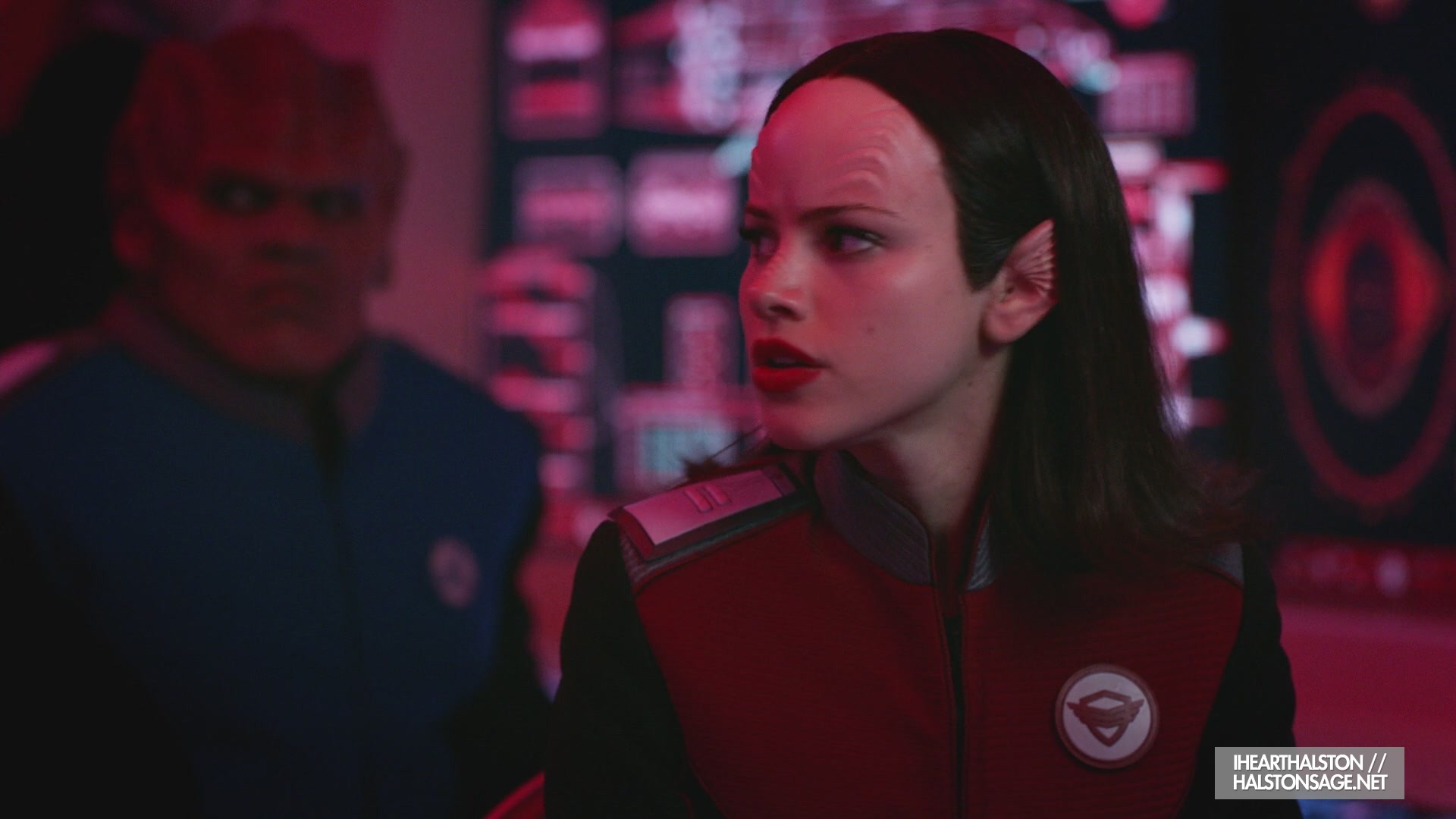 iHeartHalston_HalstonSageNet_TheOrville1x11Screencaps_059.jpg