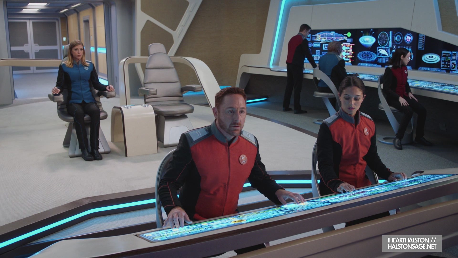 iHeartHalston_HalstonSageNet_TheOrville1x11Screencaps_069.jpg