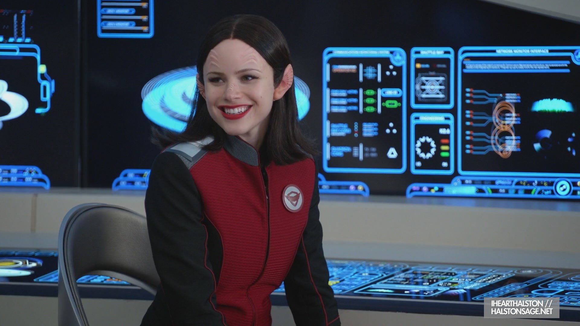 iHeartHalston_HalstonSageNet_TheOrville1x12Screencaps_004.jpg