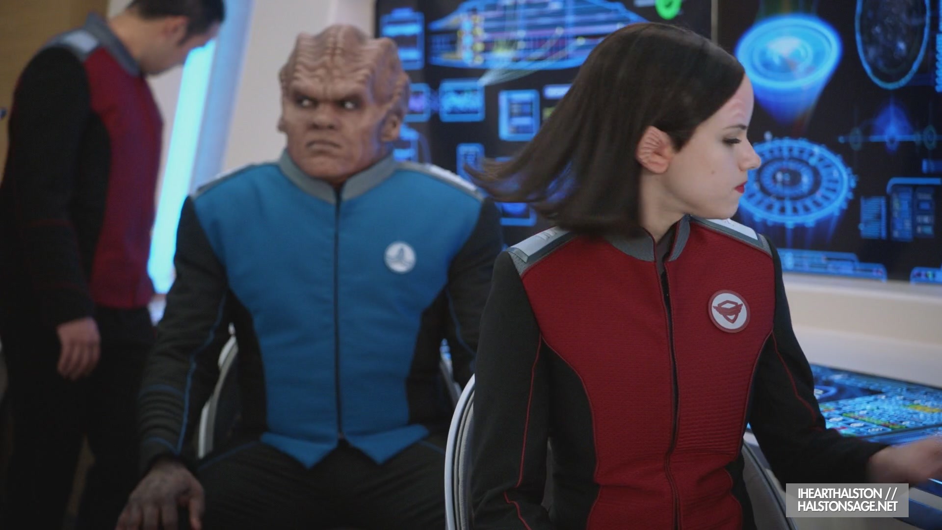 iHeartHalston_HalstonSageNet_TheOrville1x12Screencaps_036.jpg