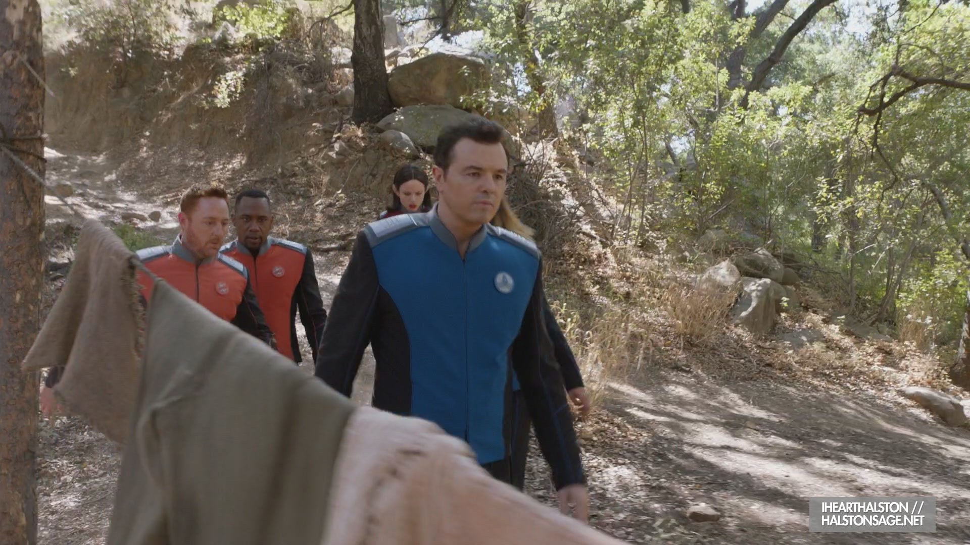 iHeartHalston_HalstonSageNet_TheOrville1x12Screencaps_063.jpg