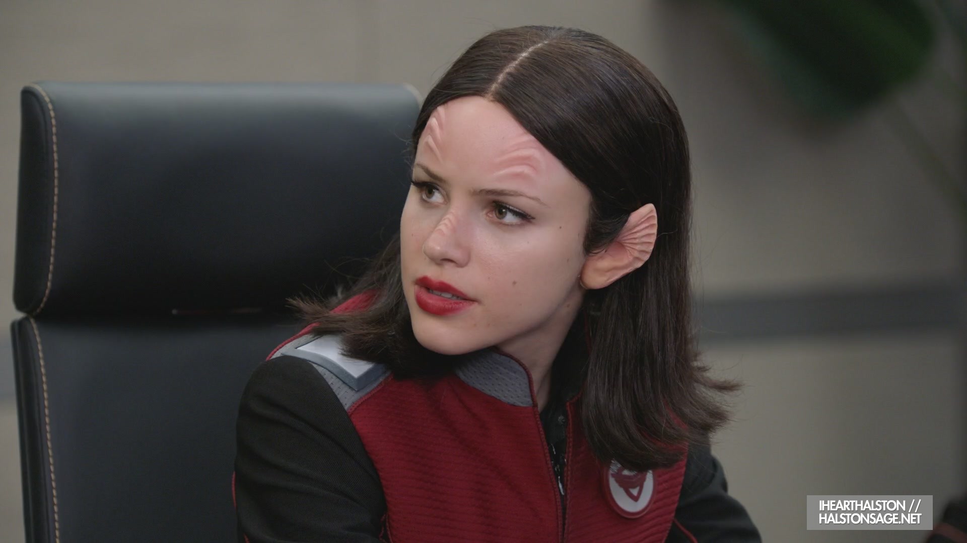 iHeartHalston_HalstonSageNet_TheOrville1x12Screencaps_143.jpg