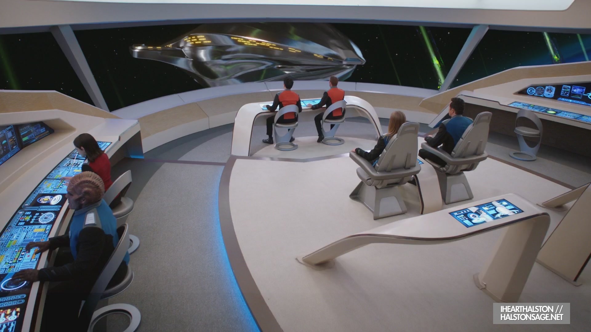 iHeartHalston_HalstonSageNet_TheOrville1x12Screencaps_150.jpg